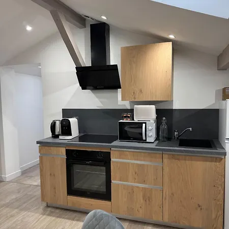 Appartamento Longchamps 1 - Magnifique Appartement, 1 Sous Les Toits, Clim *