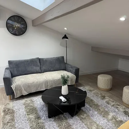 Longchamps 1 - Magnifique Appartement, 1 Sous Les Toits, Clim Appartamento Aix-les-Bains