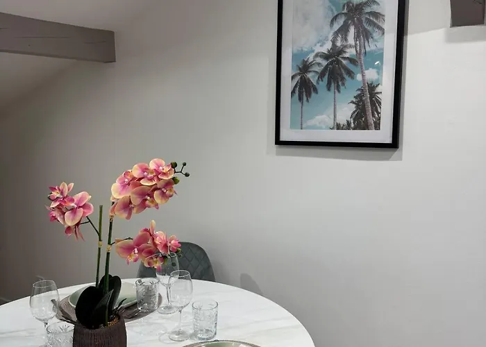 Longchamps 1 - Magnifique Appartement, 1 Sous Les Toits, Clim *